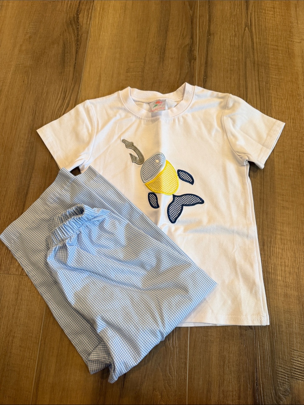 White & Light Blue fish set 4t
